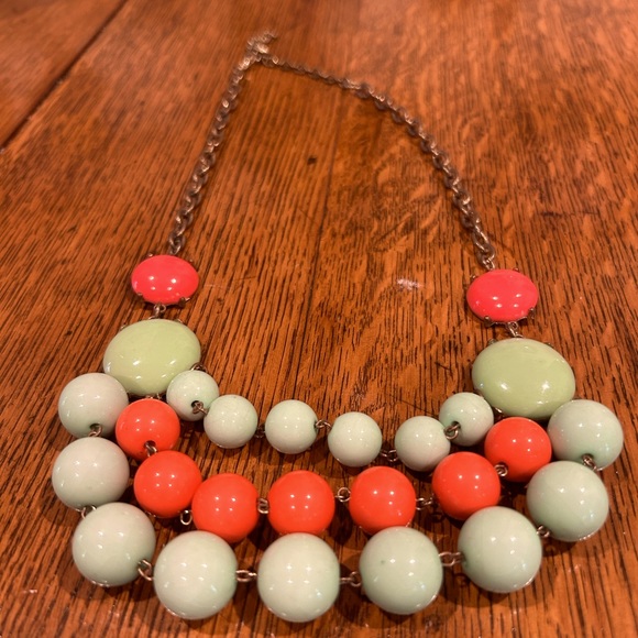 Vintage statement necklace well made. 20 in with 3 in add.Make you outfit dazzle - Picture 4 of 8